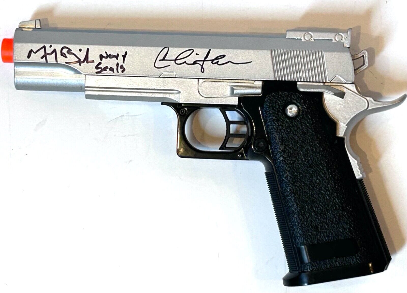 CHARLIE SHEEN MICHAEL BIEHN Navy Seal Signed Auto 45 Millimeter Prop