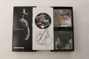 GARTH BROOKS SIGNED AUTOGRAPH CD BOX SET THE LIMITED SERIES COUNTRY MUSIC W/ JSA COLLECTIBLE MEMORABILIA