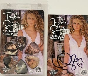 TAYLOR SWIFT SIGNED AUTOGRAPH INSERT WITH RARE 6 COLLECTIBLE GUITAR PICKS JSA
 COLLECTIBLE MEMORABILIA