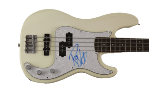 ROGER WATERS SIGNED AUTOGRAPH FENDER BASS GUITAR . PINK FLOYD THE WALL JSA COA COLLECTIBLE MEMORABILIA