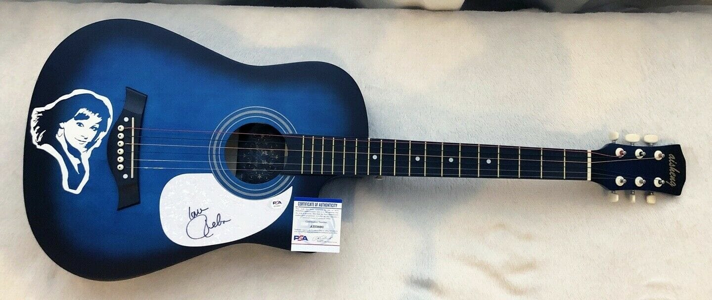 Reba McEntire Signed Guitar PSA/DNA Superstar Country Singer COA ...