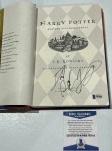 DANIEL RADCLIFFE SIGNED HARRY POTTER AND THE SORCERER’S STONE BOOK BECKETT 86 COLLECTIBLE MEMORABILIA