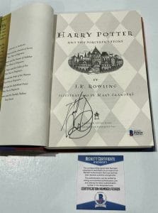 DANIEL RADCLIFFE SIGNED HARRY POTTER AND THE SORCERER’S STONE BOOK BECKETT 89 COLLECTIBLE MEMORABILIA
