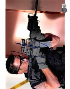 COLIN FARRELL S.W.A.T. AUTHENTIC SIGNED 8×10 PHOTO AUTOGRAPHED BAS #BF88726 COLLECTIBLE MEMORABILIA