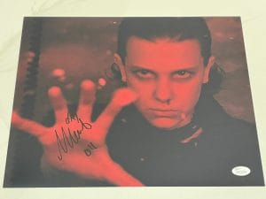 MILLIE BOBBY BROWN HAND SIGNED 11×14 PHOTO STRANGER THINGS JSA WITNESSES #3 COLLECTIBLE MEMORABILIA