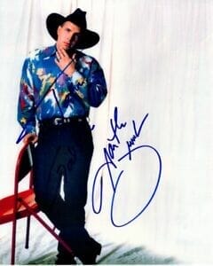 GARTH BROOKS AUTOGRAPHED SIGNED 8×10 PHOTOGRAPH – TO JOHN COLLECTIBLE MEMORABILIA