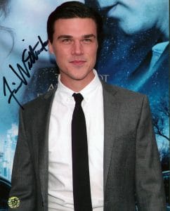 FINN WITTROCK AMERICAN HORROR STORY AUTHENTIC SIGNED 8×10 PHOTO WIZARD WORLD COLLECTIBLE MEMORABILIA