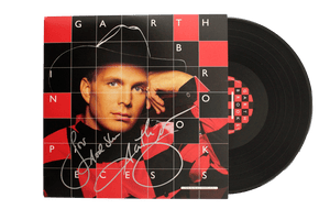 GARTH BROOKS SIGNED AUTOGRAPH ALBUM VINYL RECORD – IN PIECES COUNTRY LEGEND RARE COLLECTIBLE MEMORABILIA